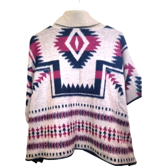 Lucky Brand Aztec Print Turtleneck Poncho/Sweater/Cape - Picture 2 of 8